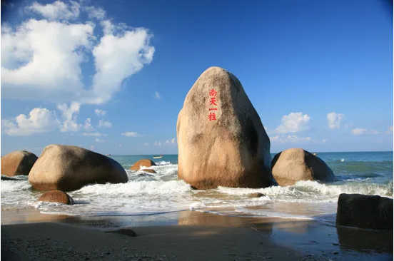 化身藍(lán)海衛(wèi)士，守護(hù)三亞海濱丨盈峰環(huán)境首個(gè)“海域保潔”項(xiàng)目正式簽約進(jìn)場(chǎng)
